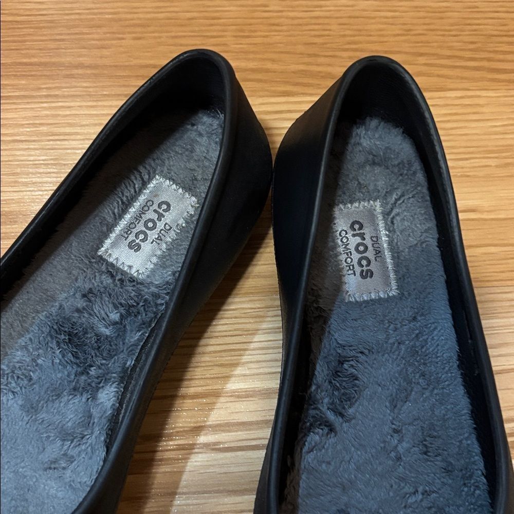 WOMEN’S DUAL COMFORT CROCS - Picture 5 of 6